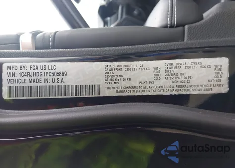 2023 Jeep Grand Cherokee Overland 4X4 z USA, uszkodzony, nr VIN 001C4RJHDG1PC5058